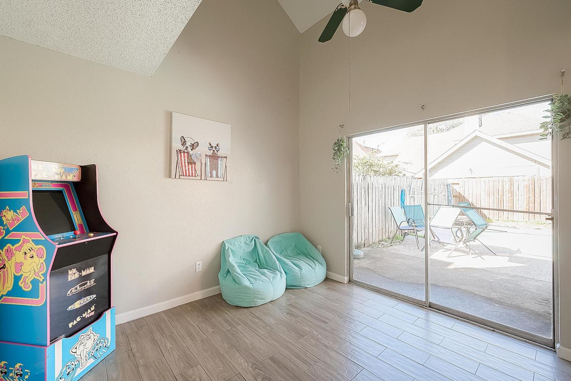Holiday home Beat The Heat In Katy Tx - Arcade & Pool Houston